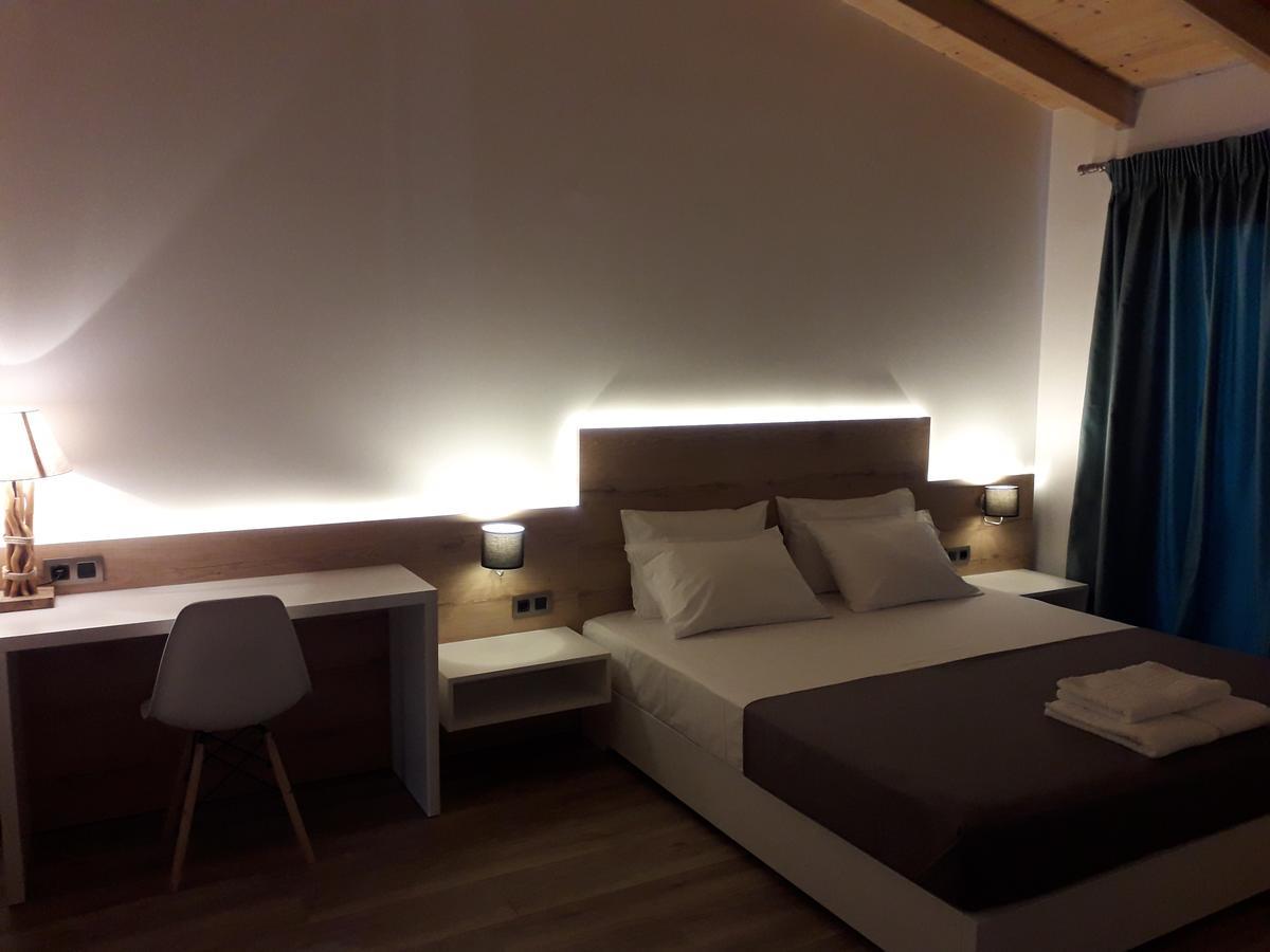 First House Apartment Himare Exterior photo