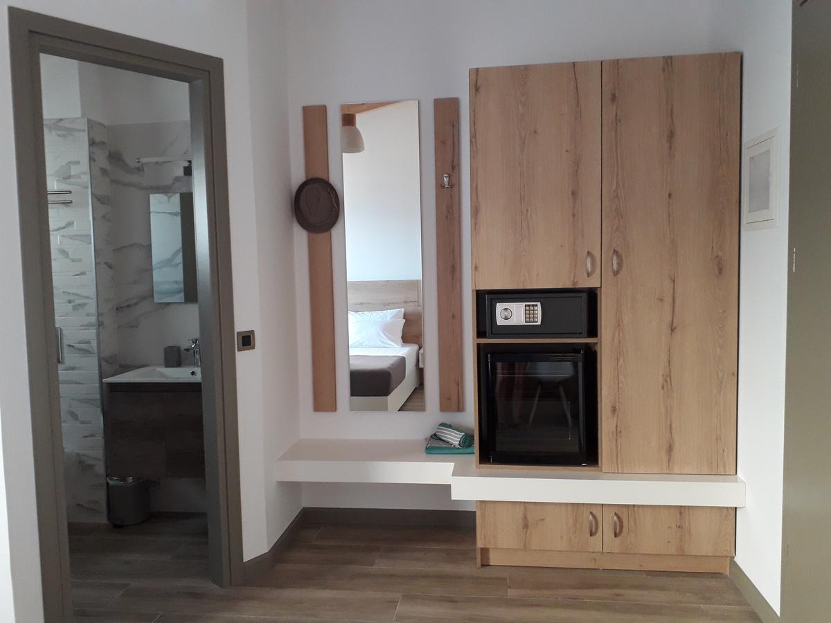 First House Apartment Himare Exterior photo
