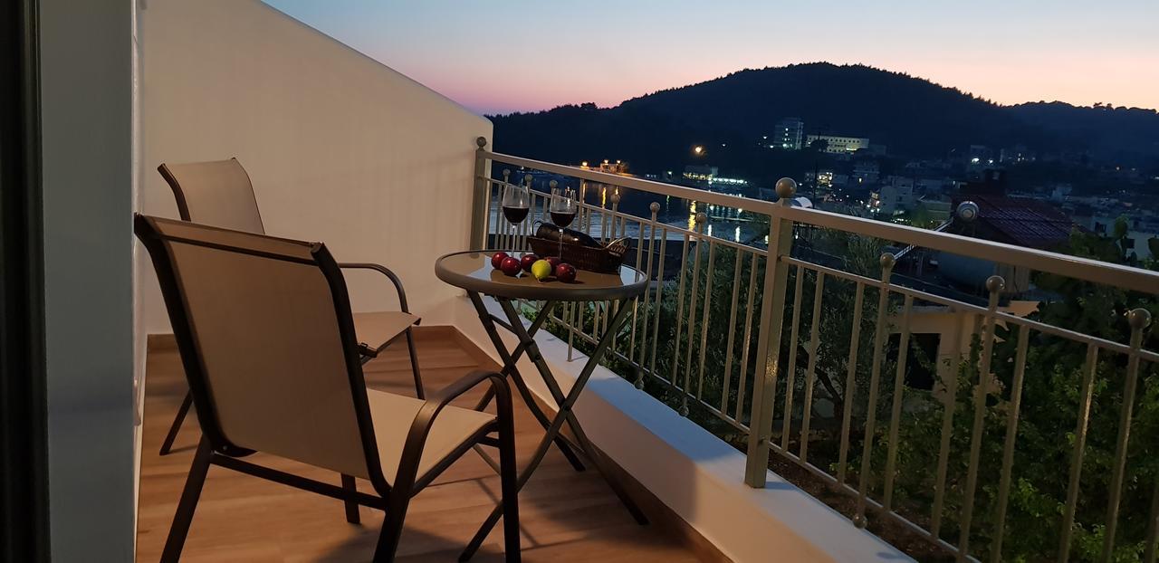 First House Apartment Himare Exterior photo