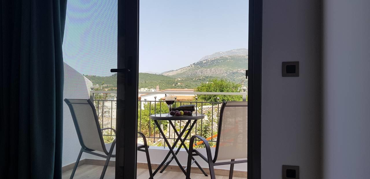 First House Apartment Himare Exterior photo