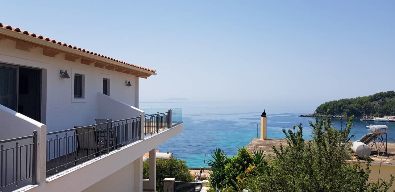 First House Apartment Himare Exterior photo