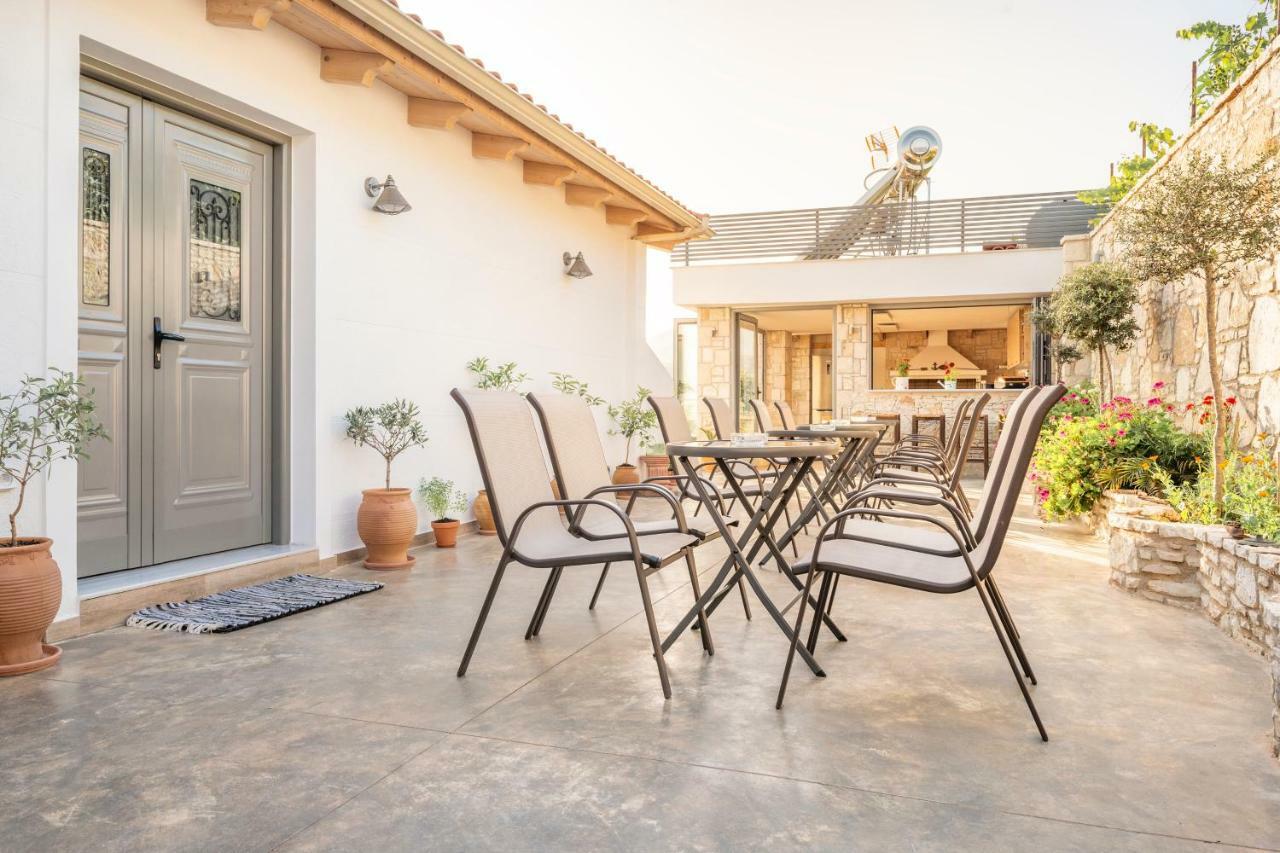First House Apartment Himare Exterior photo